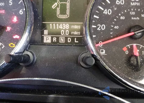 2015 Nissan Rogue Select S z USA, uszkodzony, nr VIN JN8AS5MT2FW156146